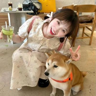 阳台上的女人们